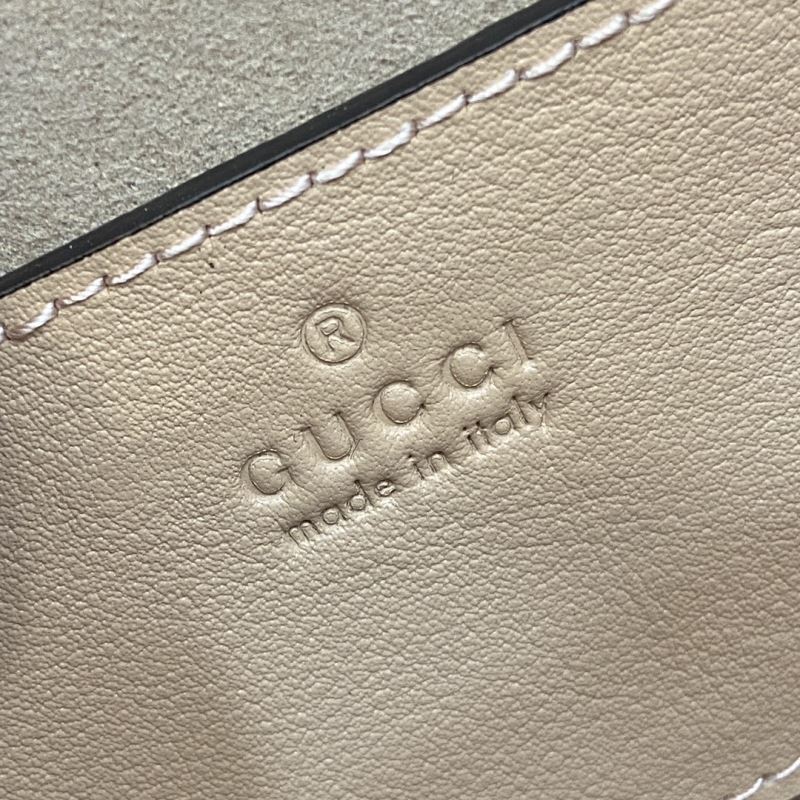 Gvc*1 padlock shoulder bags